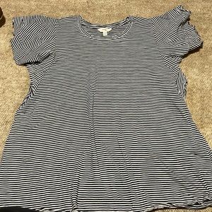 Ladies short sleeve top